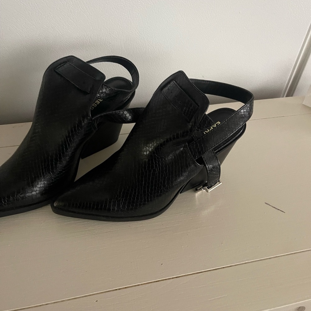 Brand new Express Mules